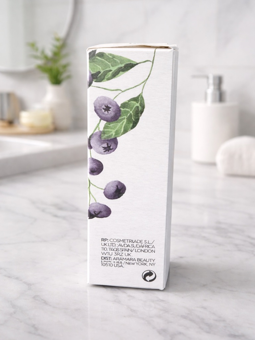 Glow Recipe - Blueberry Bounce Gentle Cleanser - Picture 3 of 6